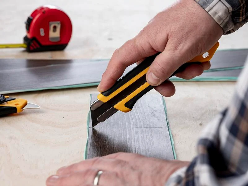 25mm Fiberglass-Reinforced Ratchet-Lock Utility Knife | XH-1 - Image 4